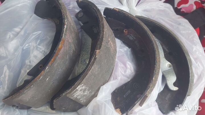 Тормозные колодки задниена шервролет lacetti