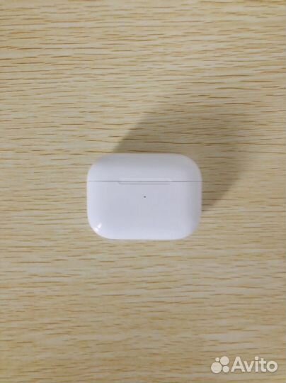 Беспроводные наушники Airpods