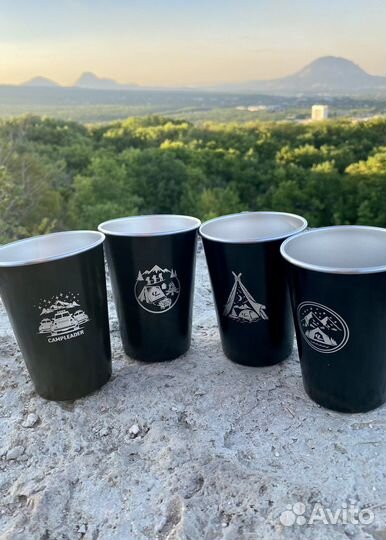 Стаканы с туристическим принтом