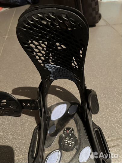 Сноубордические крепления Burton Escapade M