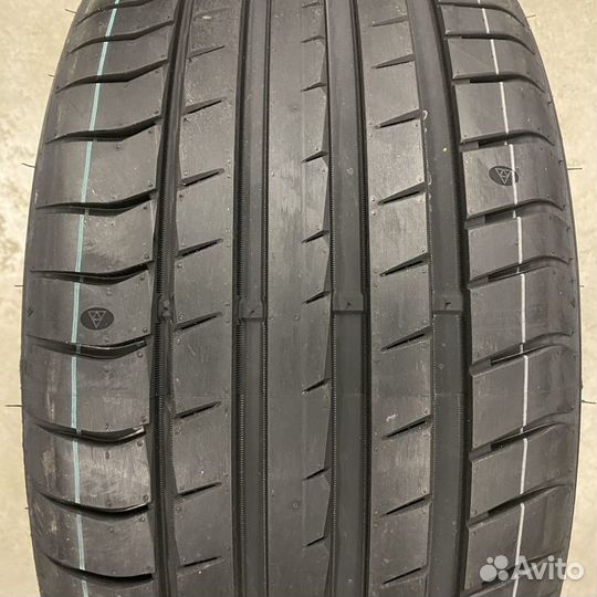 Triangle EffeXSport TH202 265/40 R20 104W