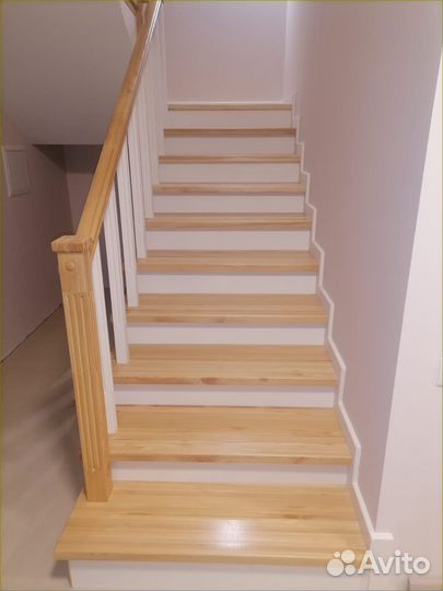 Лестница деревянная
