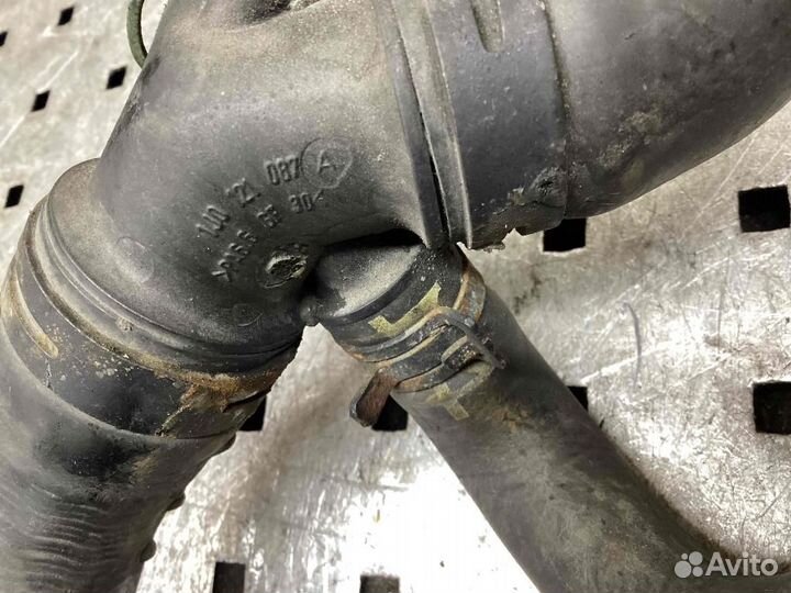 Фланец двигателя системы охлаждения Volkswagen Gol