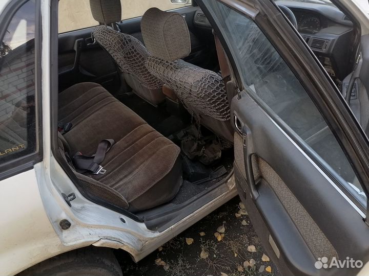 Mitsubishi Galant 1.8 МТ, 1990, битый, 354 762 км