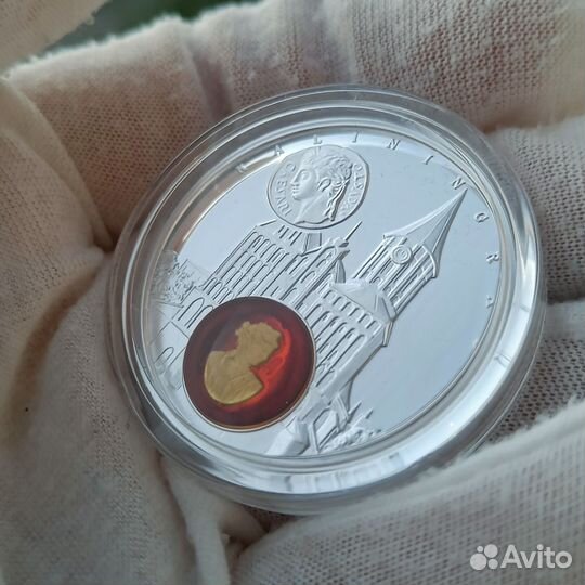 Подарочная монета серебро янтарь Калининград