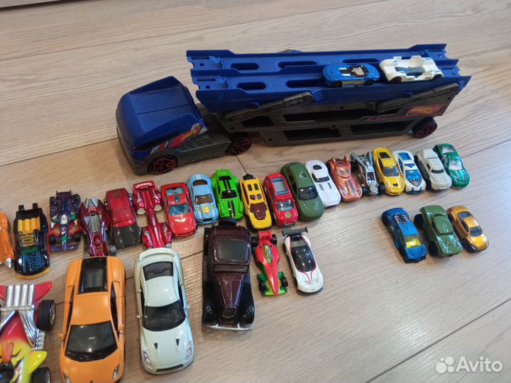 Машинки хотвилс