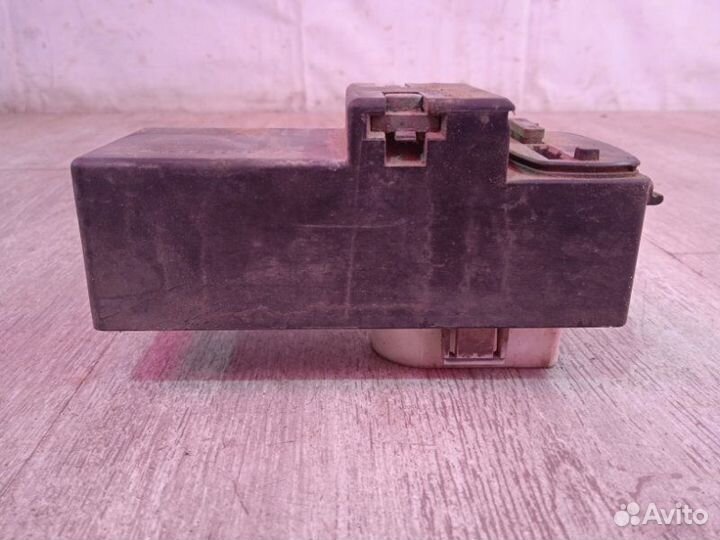 Блок управления вентилятором Volkswagen Passat B4