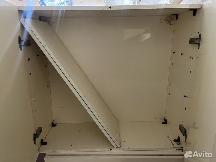 Полка настенная навесная