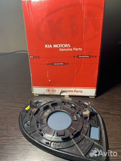 Зеркальный элемент левый kia rio 3