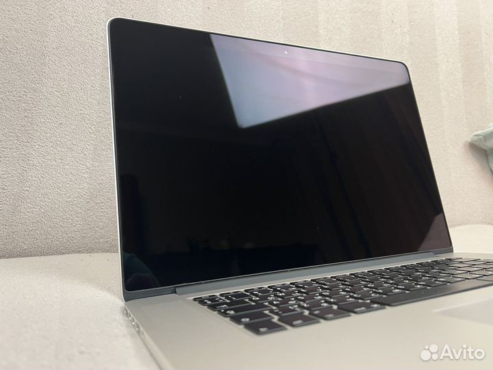 Apple MacBook Pro (Retina, 15-inch, Mid 2015) 16GB