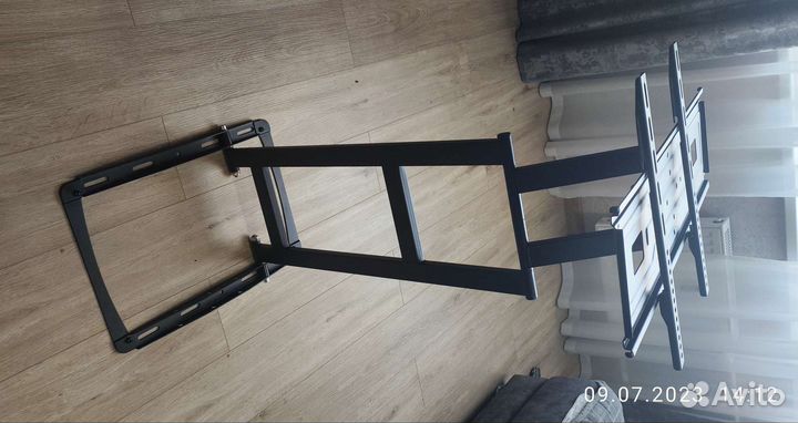 Кронштейн для телевизора поворотный до 40кг