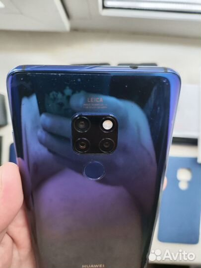 Продаю Huawei met 20