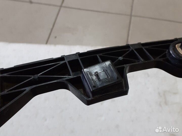 Кронштейн заднего бампера левый Mazda CX5