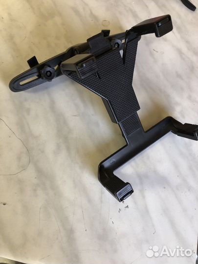 Держатель для планшета в машину