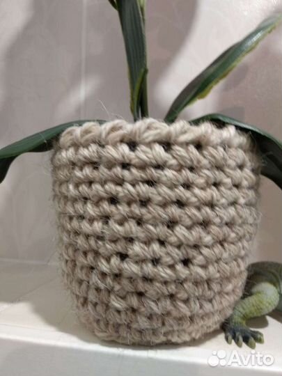 Вязаное кашпо