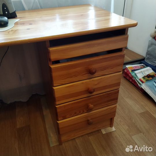 Продам стеллаж и письменный стол