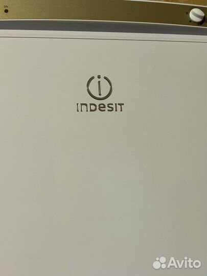 Холодильник Indesit