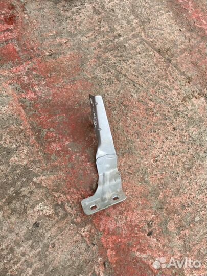 Петля капота Рено Меган 2 2003-2009