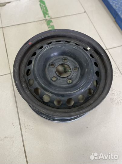 Диски штампованные r15 с колпаками