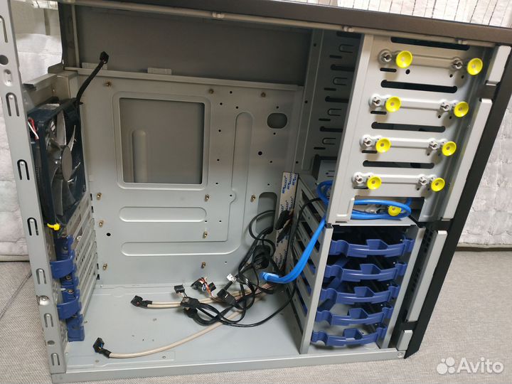 Корпус InWin PE689 ATX