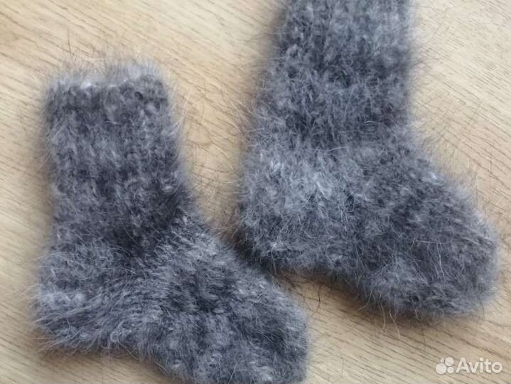 Варежки, носки из собачьей шести