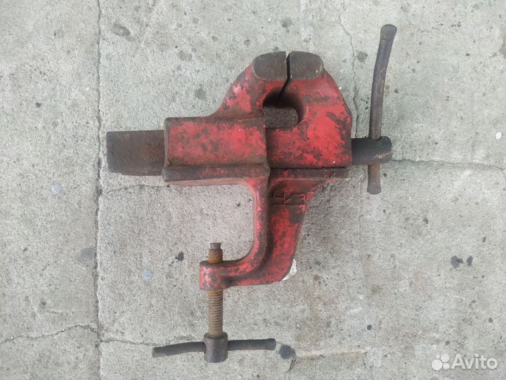 Тиски настольные СССР