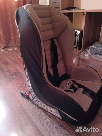 Детское кресло Chicco isofix