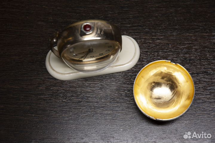 Часы будильник слава глобус ракета