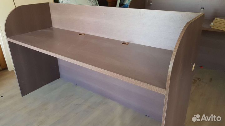 Стол офисный