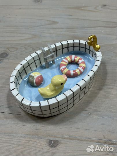 Бассейн с уточкой