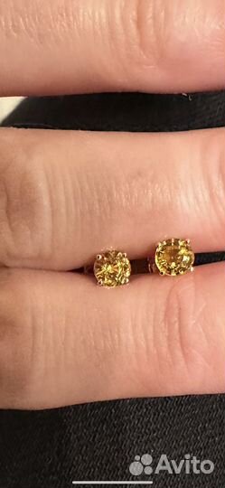Пусеты с желтыми сапфирами