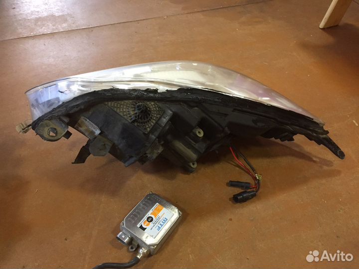 Ксеноновые фары на Опель Инсигния 2012г