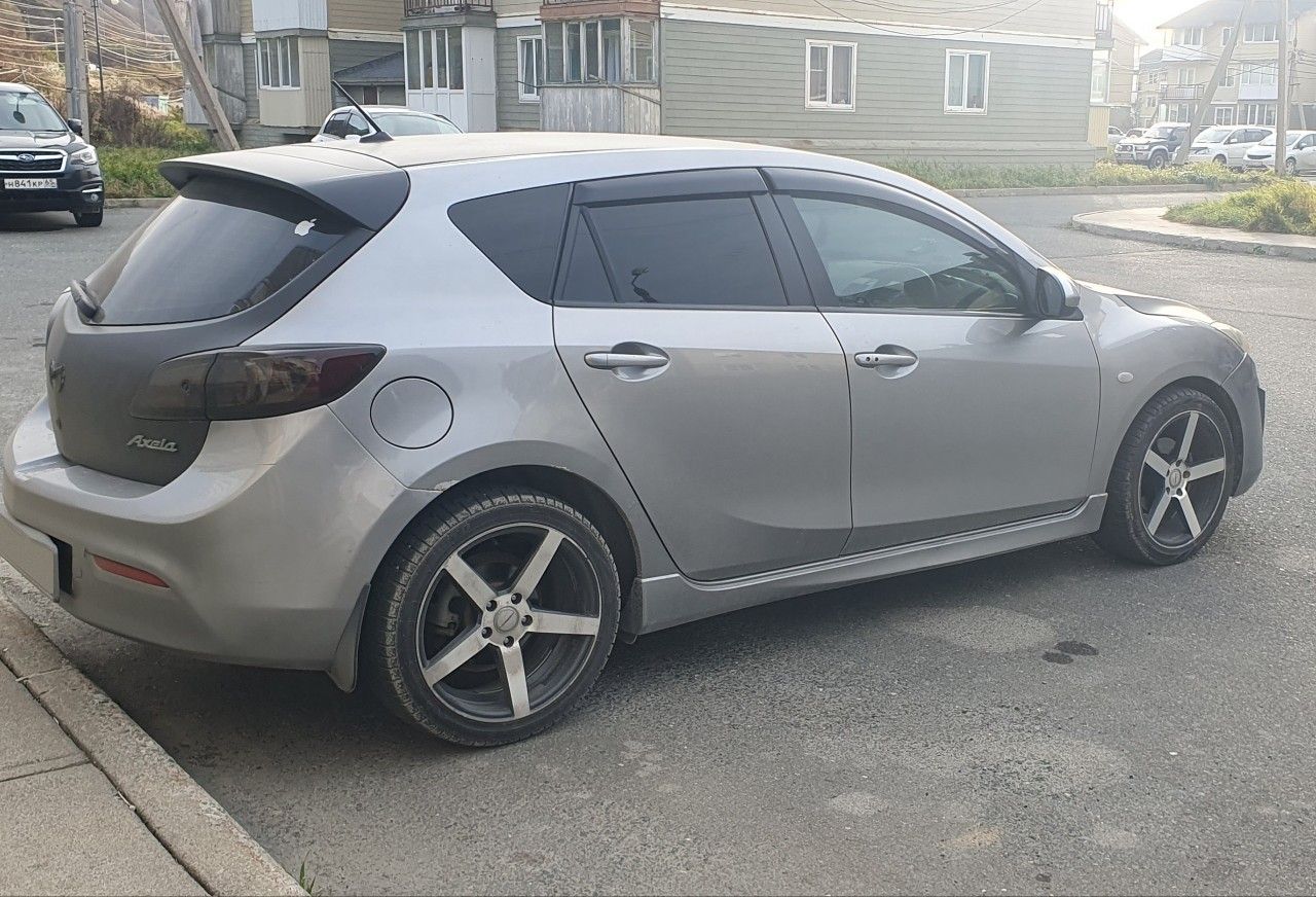 Mazda Axela: фото владельца