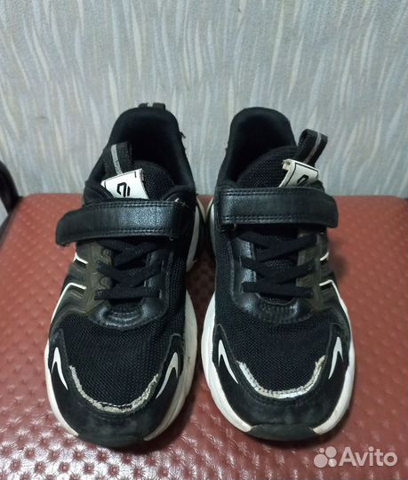Кроссовки р.32