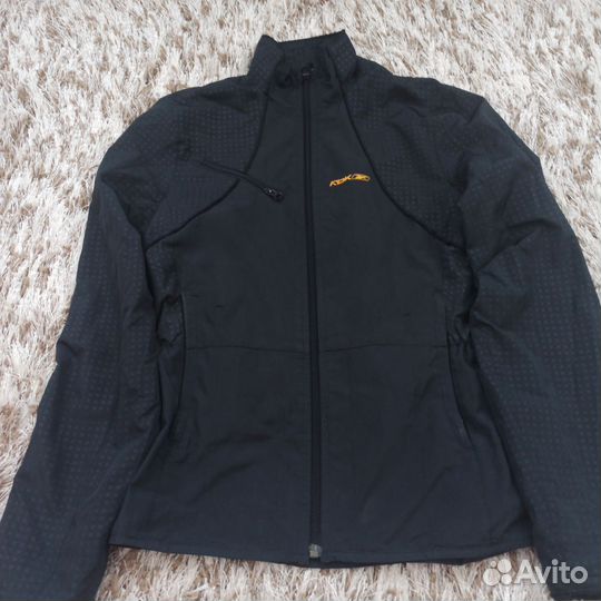 Ветровка reebok xs