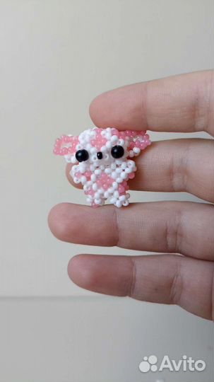 Мини ушан амигуруми из бисера