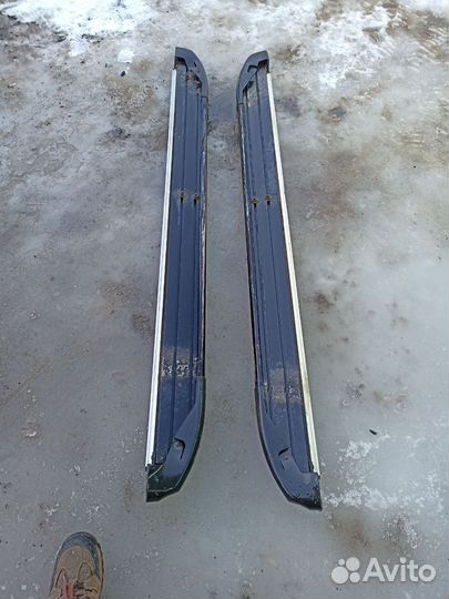 Продам пороги автомобиля
