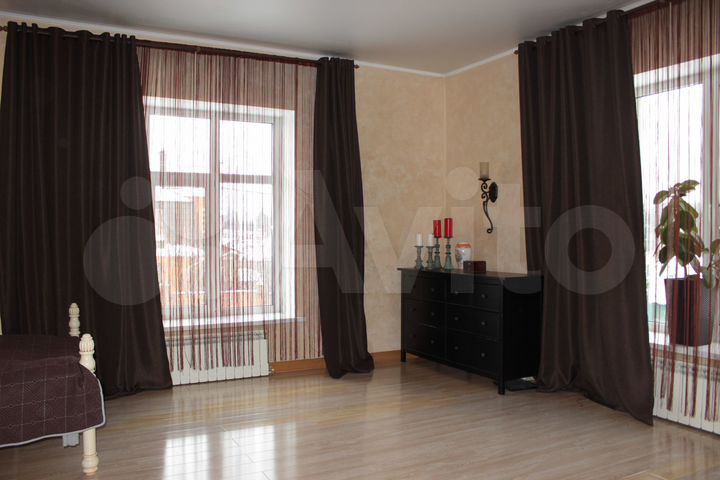 Дом 420 м² на участке 14 сот.