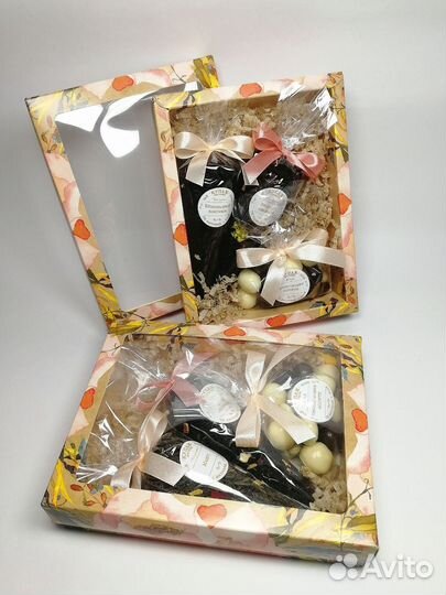 Подарок с чаем и орешками. Презент