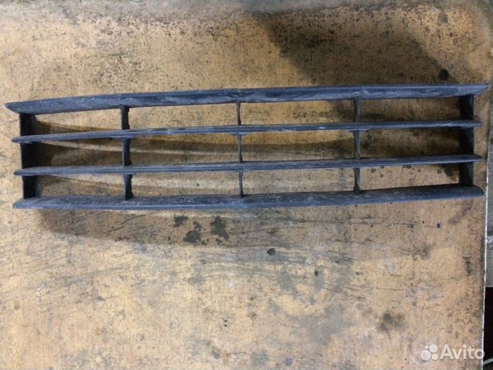 Решетка переднего бампера Skoda Octavia 2008-2013