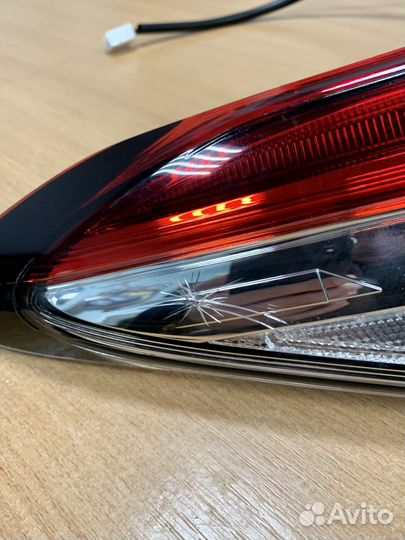 Фонарь левый toyota camry v70 Оригинал