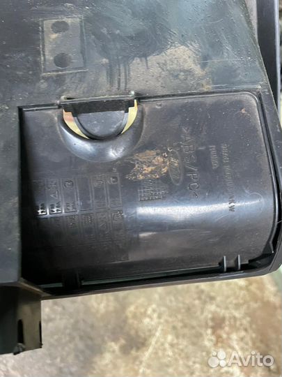 Бардачок пассажира Ford Focus 1 Usa 2001г 1.8 eyde