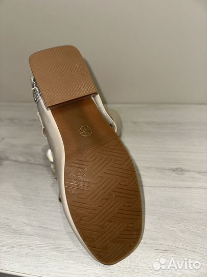 Туфли для девочки 34 размер