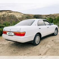 Toyota Crown 2.0 AT, 1995, битый, 300 000 км, с пробегом, цена 150 000 руб.