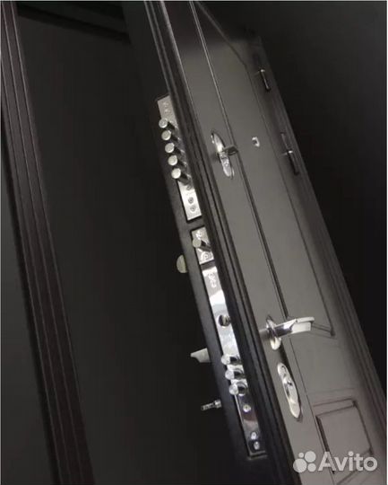 Дверь входная зеркалом