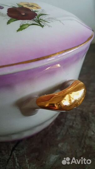 Фарфоровая супница