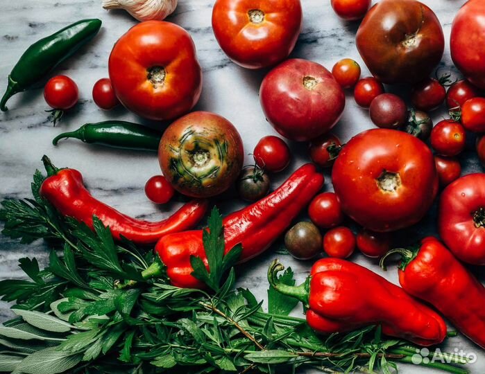 Рабочий линии производства