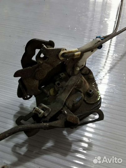 Замок двери задний левый hyundai accent