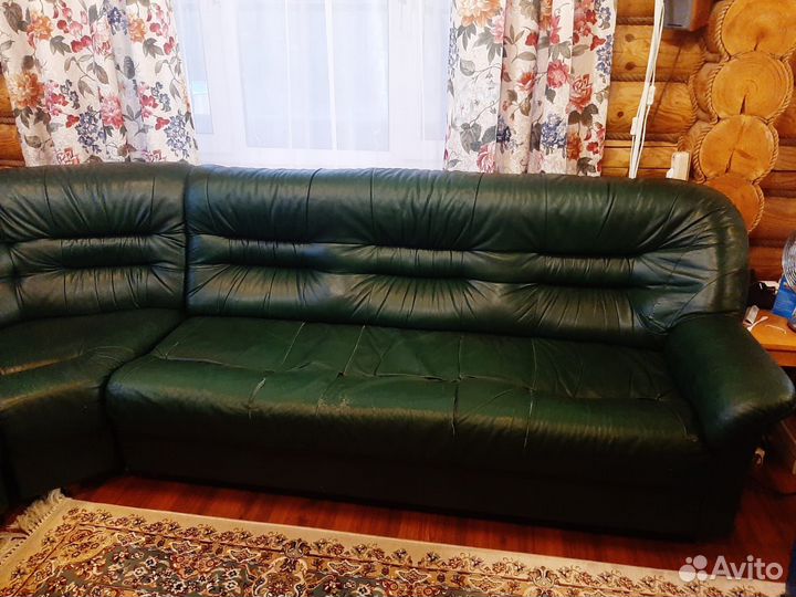 Кожаный угловой диван бу