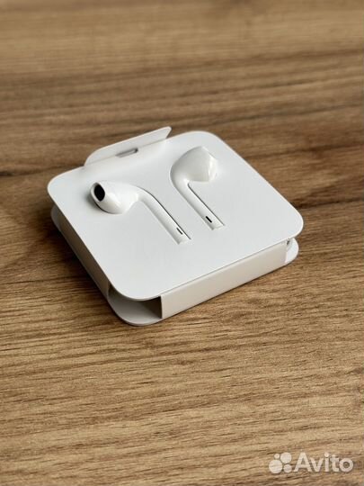 Новые оригинальные наушники apple
